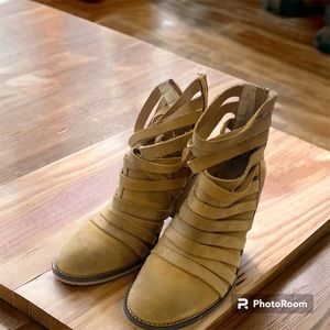 Free People tan ankle boot EU 37 US 6.5